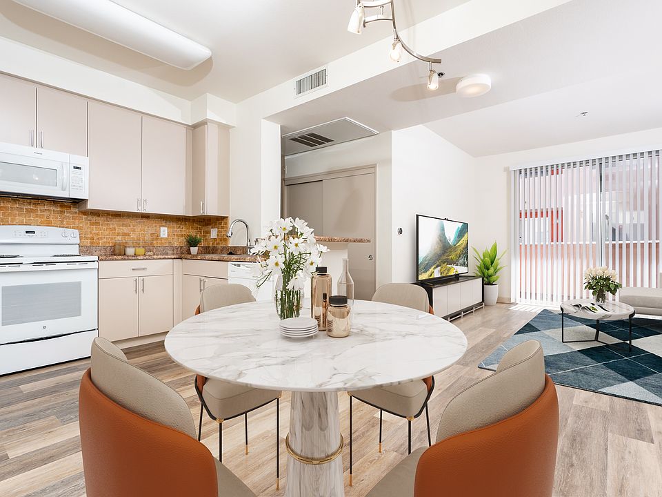 CALIFORNIA VILLAGES VALLEY VILLAGE 5331 Corteen Pl Valley Village CA