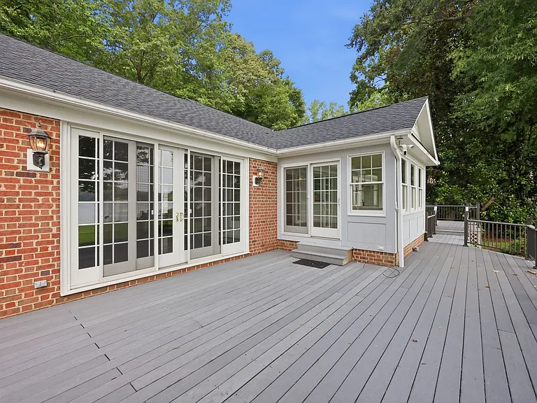 253 Lakeview Dr — Photo 10
