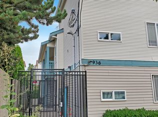 936 N 85th St APT 6, Seattle, WA 98103