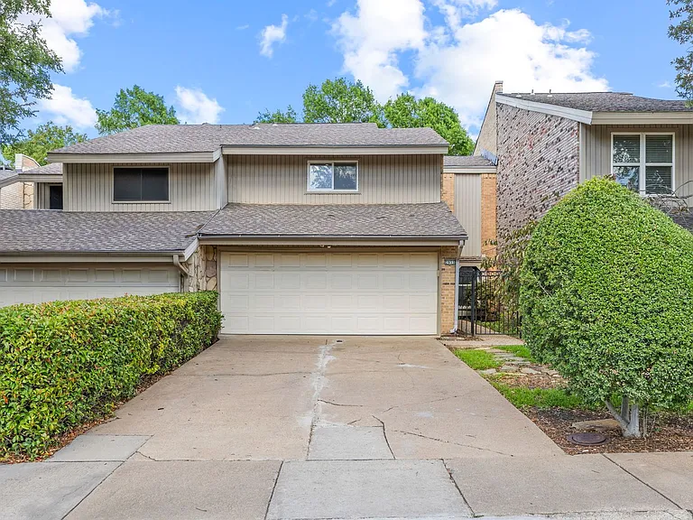 2955 Country Place Cir — Photo 2