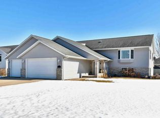 440 Connie Dr, Minnesota City, MN 55959