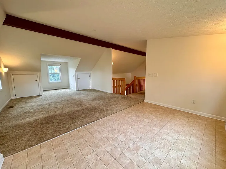 506 E Riverside Dr — Photo 21
