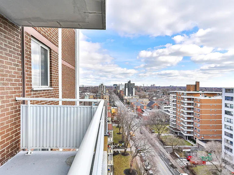 80 Cosburn Ave — Photo 8