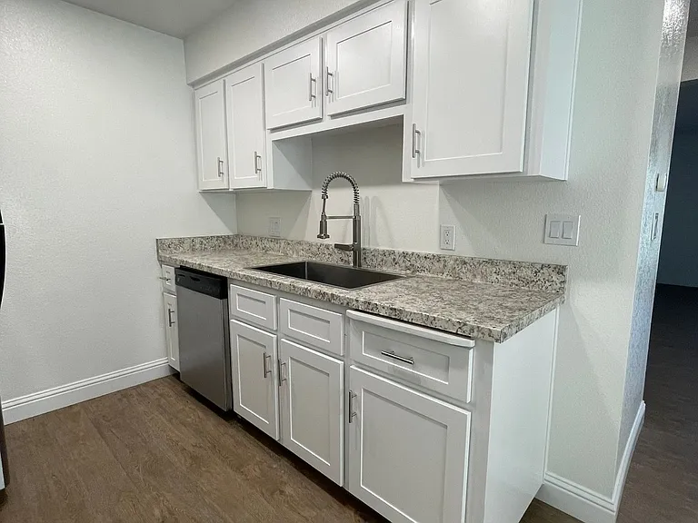 Jackson Park Place — Photo 119