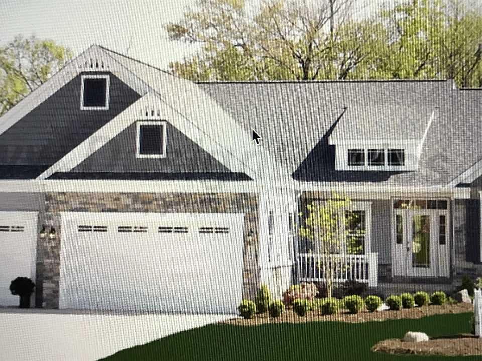 1st image of 110 Hidden Pond Dr
