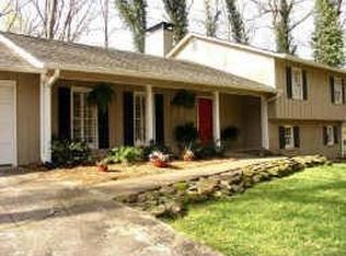 300 Westerhall Ct NE, Sandy Springs, GA 30328
