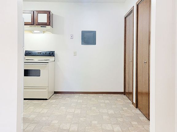 4th image of 503 15th St SE #2