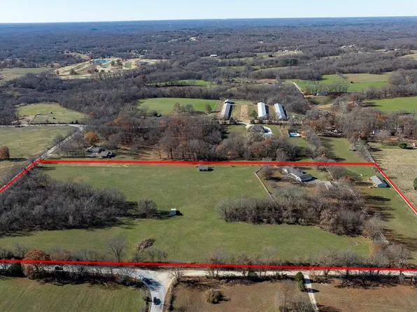 15371 Mariano Rd, Bentonville, AR 72712