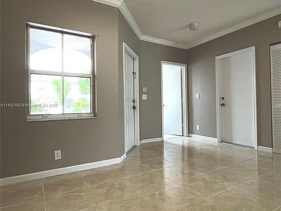 4th image of 16834 SW 1st Pl