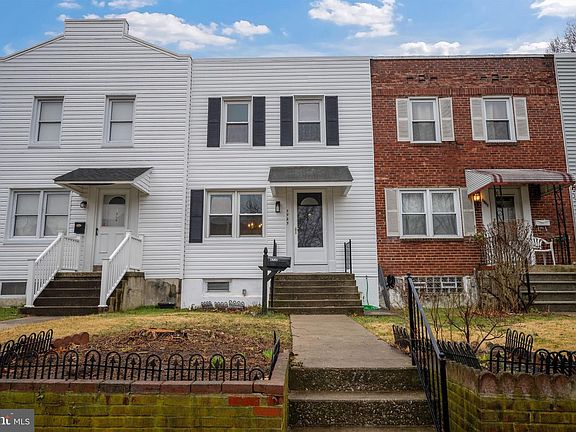 2nd image of 1727 Redwood Ave