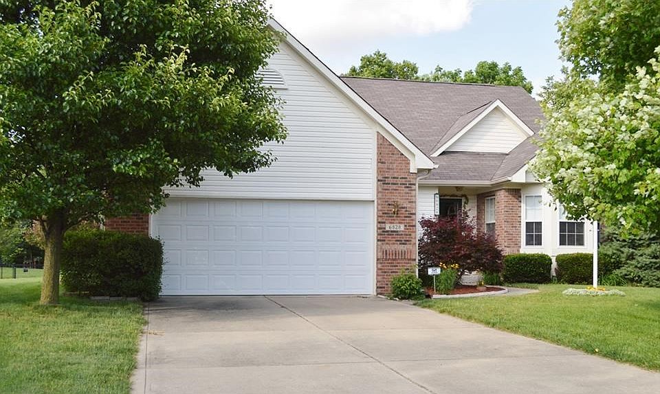 Crisp Updated Home on Lovely Cul De Sac. Private yard & tons of space inside & out! Super Floor Plan.