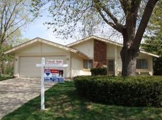 1830 Deerfield Ct, Hanover Park, IL 60133