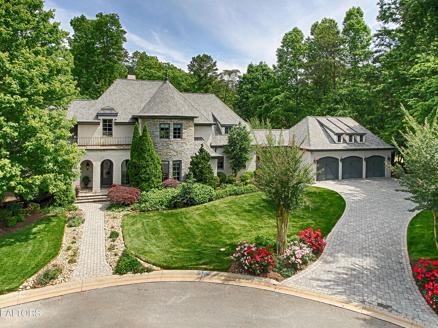 9300 Hidden Green Ln