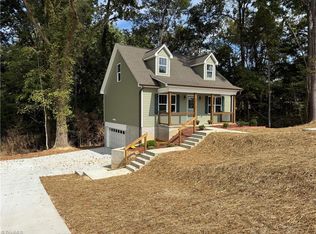 30 Culbreth Ave, Thomasville, NC 27360