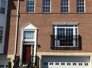 367 Federal Ct, Perth Amboy, NJ 08861