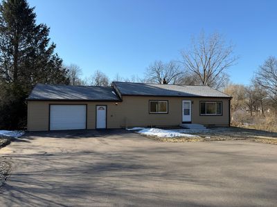 8949 Stadium Dr, Kalamazoo, MI, 49009