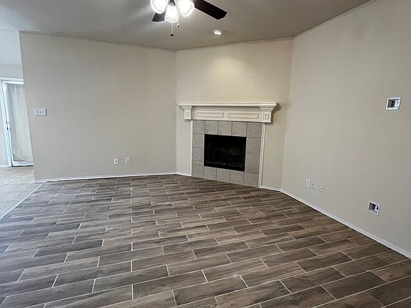 4th image of 729 Bamboo Dr
