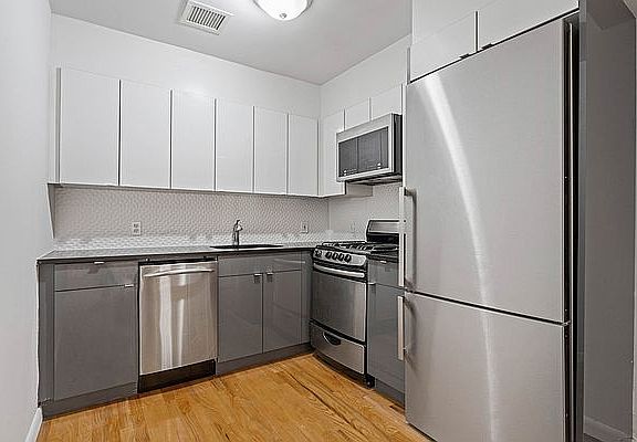 5th image of 223 E 59th St #1