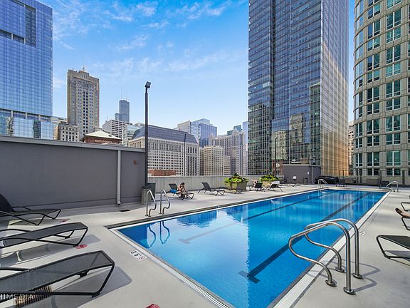 2nd image of 345 N La Salle Dr APT 3807