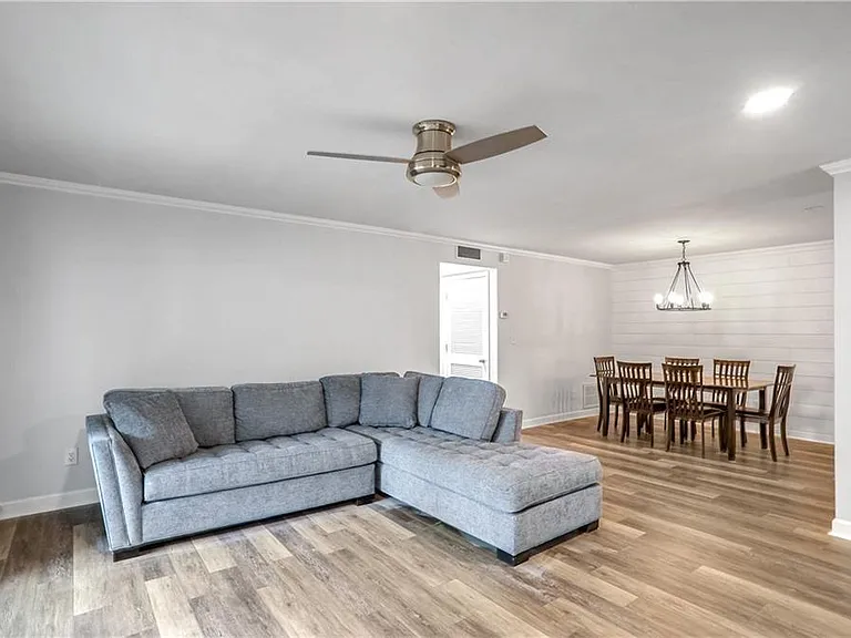 1506 Cumberland Ct SE — Photo 8