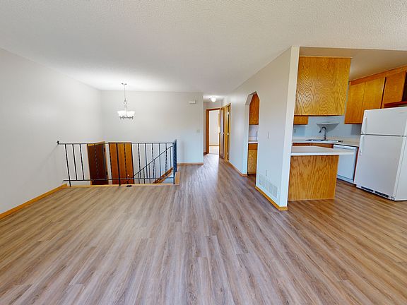 3rd image of 2451 Gall Ave E #2451