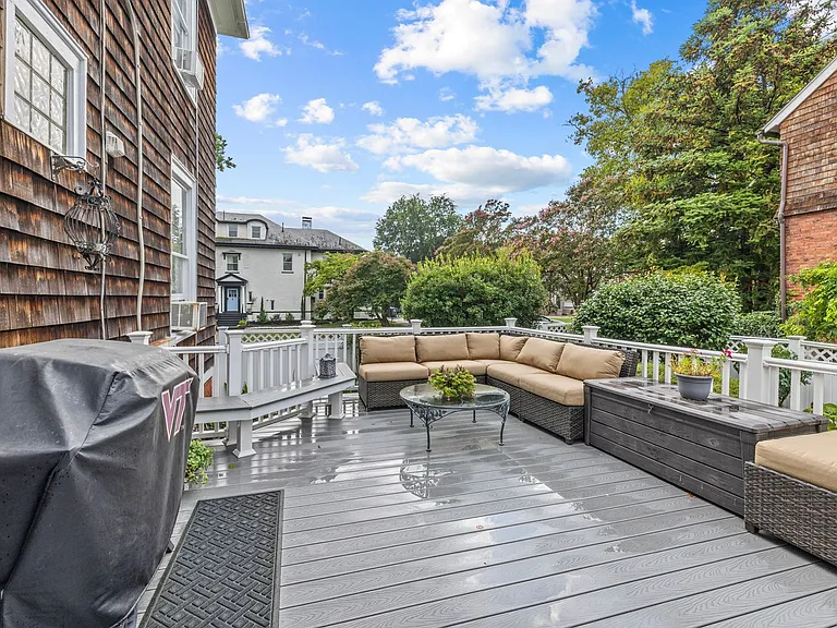 Timeless Ghent Home features charm and elegance in Historic Stockley Gardens — Photo 30