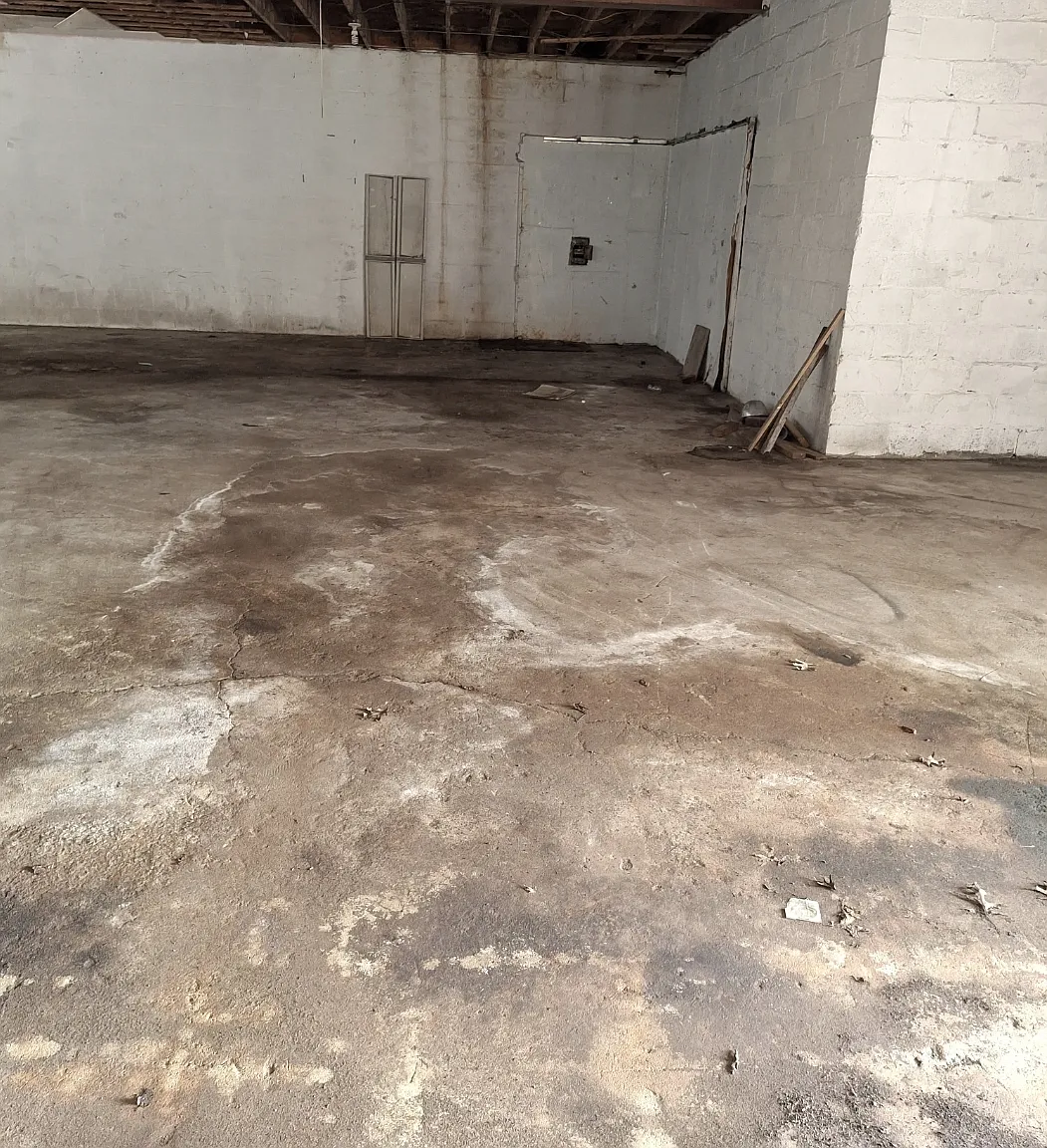 1130 East 9th Street - Garage Space — Photo 1