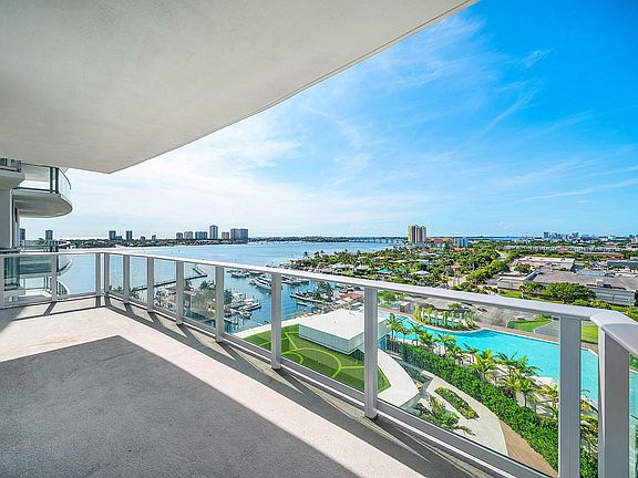 2nd image of 220 LAKE SHORE DR Drive #1107