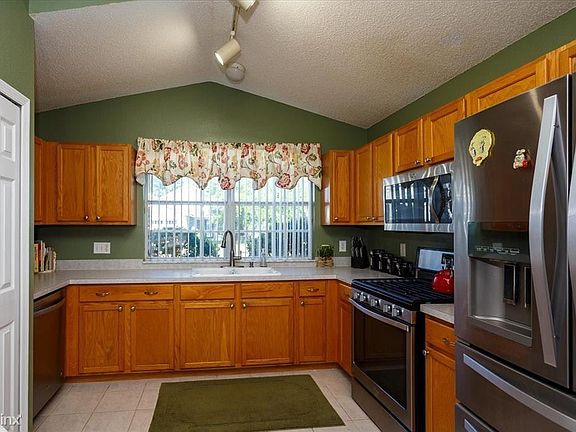 3rd image of 222 Lady Diana Dr