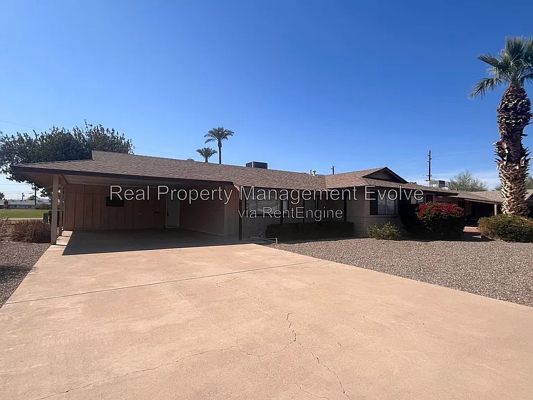 12076 N Pebble Beach Dr — Photo 2