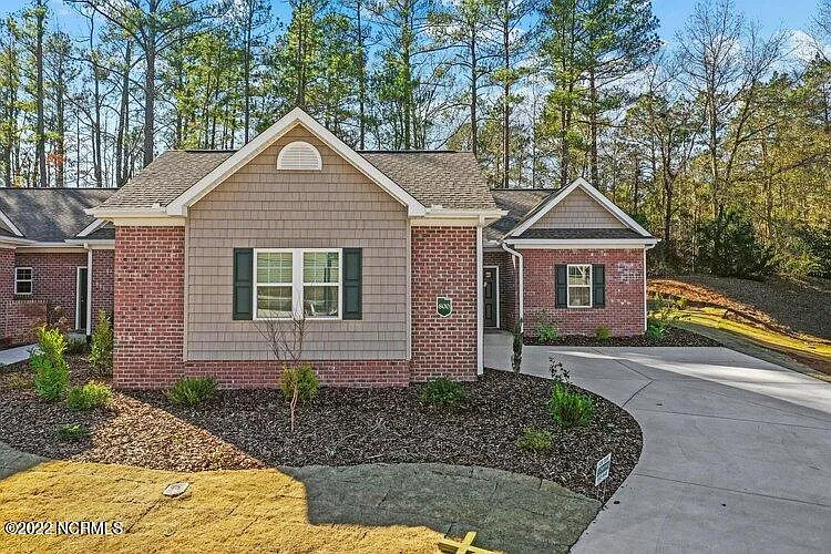 3 bed, 3.0 bath, $2,150 — Photo 2