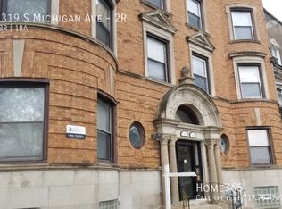 4319 S Michigan Ave APT 2R, Chicago, IL 60653
