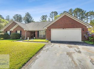 426 Deloach Dr, Hinesville, GA 31313