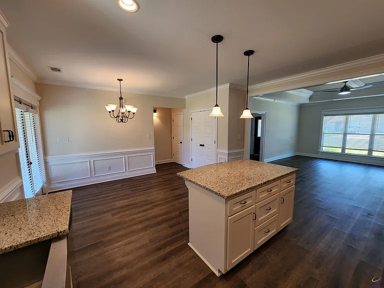 502 Charlestown Way — Photo 19