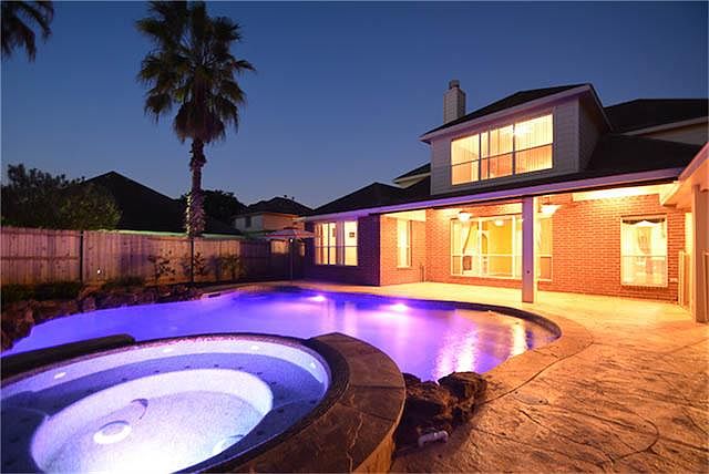 1st image of 3254 Lakeway Ln