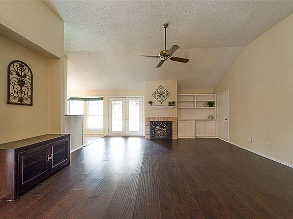 4th image of 6014 Ozark Trail Ln