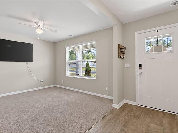 4th image of 229 Landview Ln