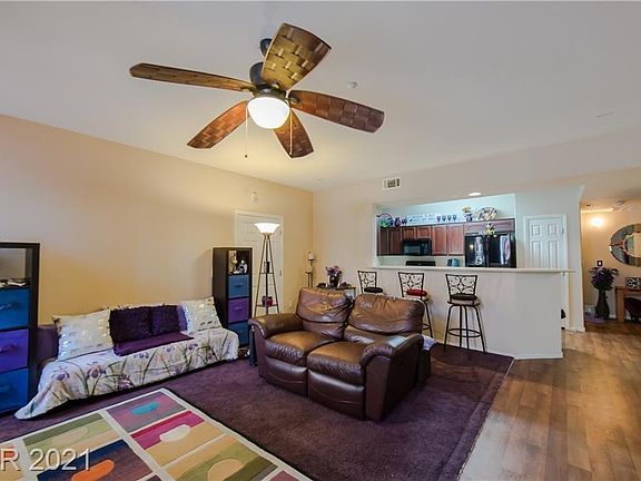 5th image of 5855 Valley Dr Unit 1083