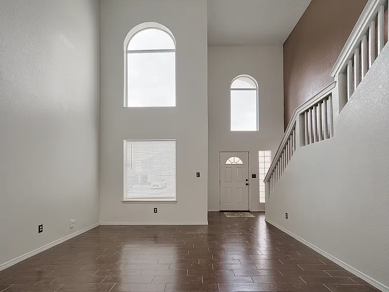 11571 Plautus Ct — Photo 9