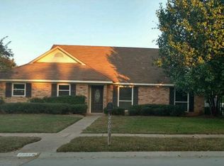 4801 Longstreet Pl, Bossier City, LA 71112