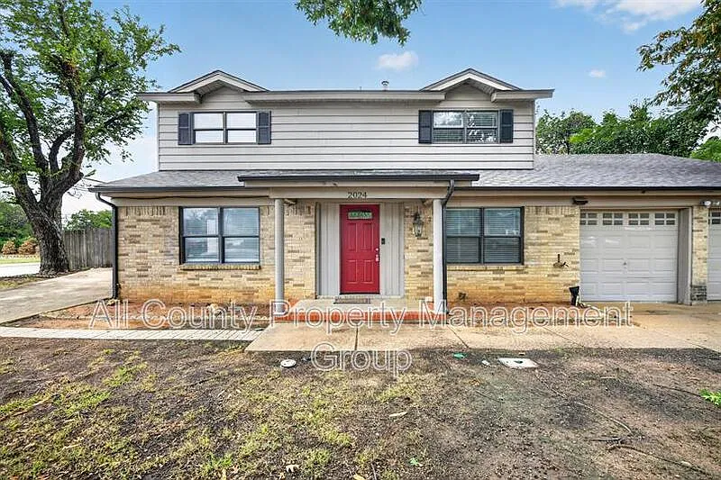 4 bed, 2.0 bath, 1648 sqft, $2,895 — Photo 4