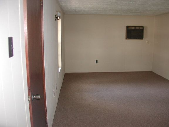 3rd image of 1119 S Whitney St