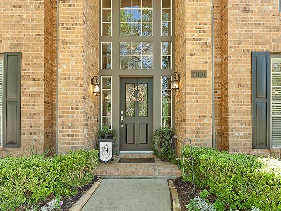 3rd image of 7910 Mountain Laurel Ln