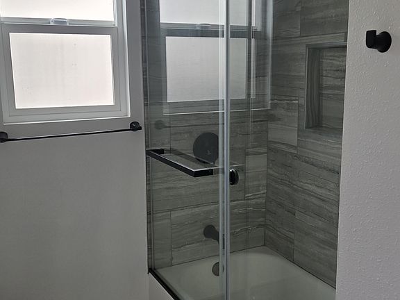 3rd image of 3012 Maine Ave #A
