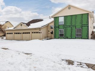 3819 Summerfield Ln NE APT B, Cedar Rapids, IA 52402