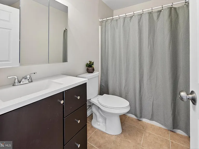909 Woodchip Rd #909 — Photo 12