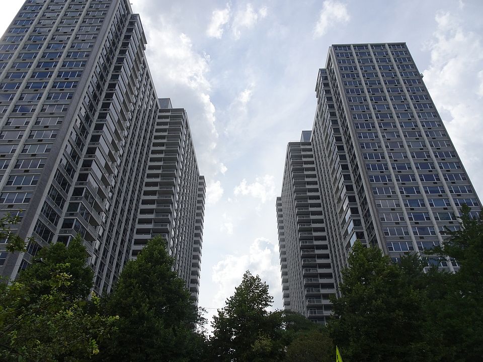1st image of 4250 N Marine Dr APT 1130