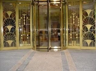 111 E Chestnut St APT 21H, Chicago, IL 60611