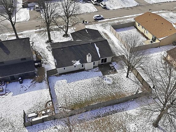 2nd image of 6113 Millhollow Ln