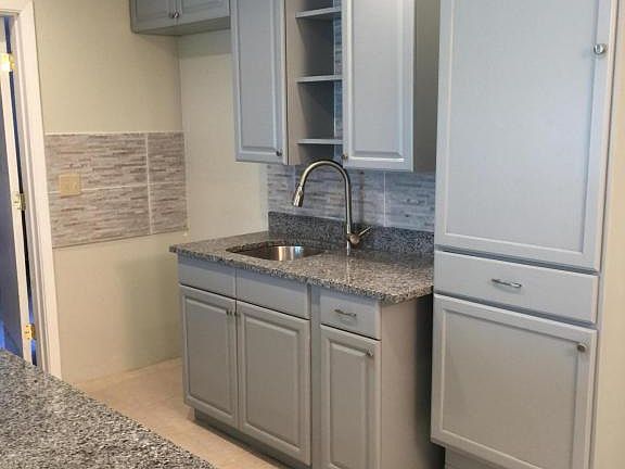 4th image of 777 SE Floresta Dr